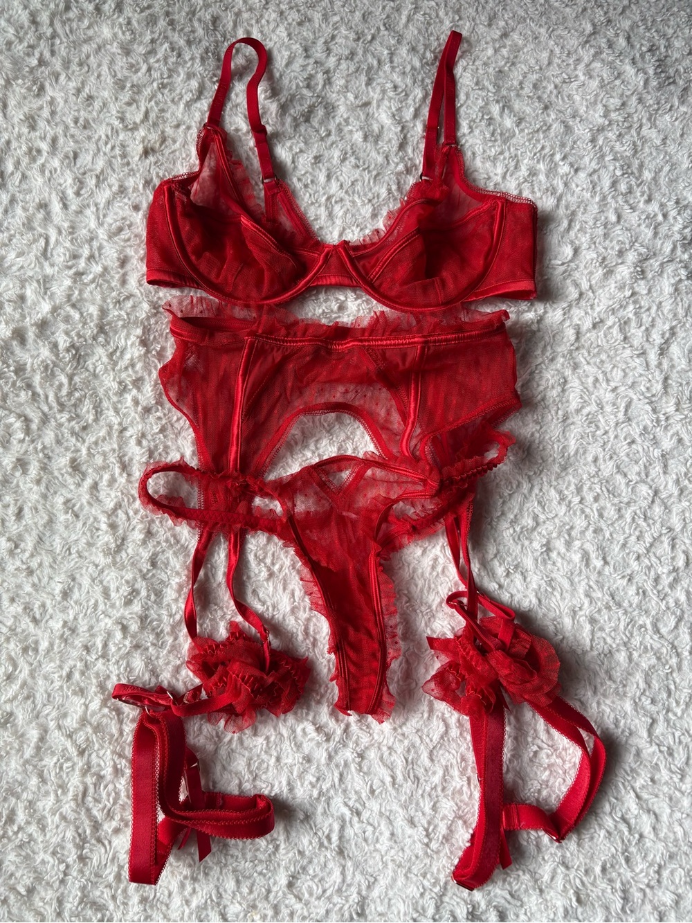Lounge Ruby Intimates Set - Picture 3 of 5